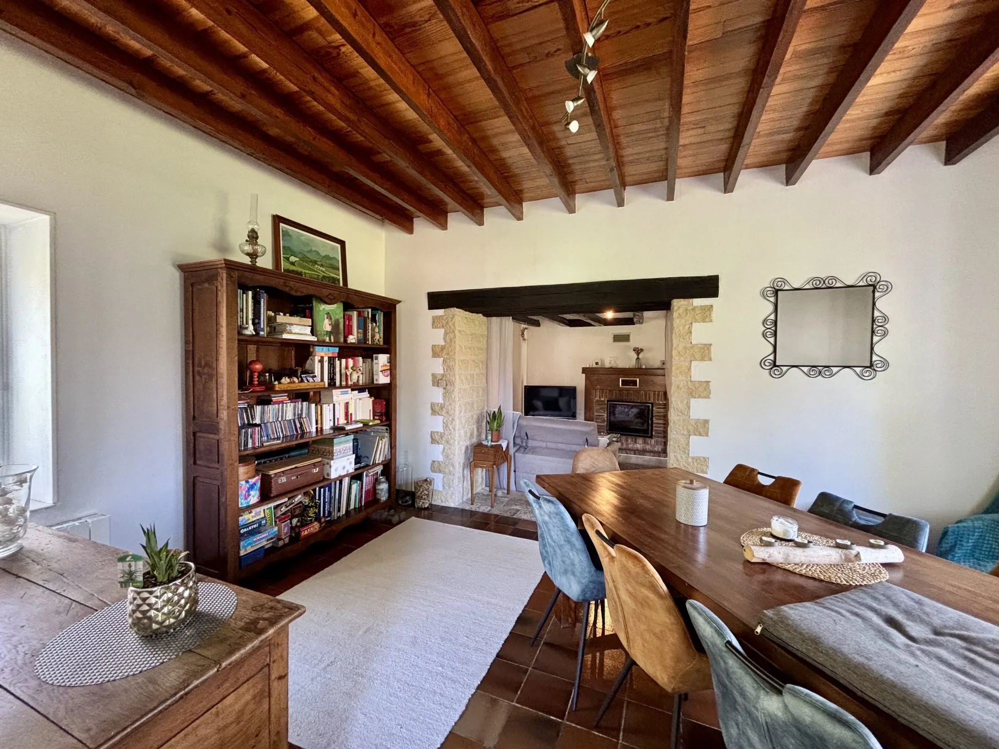 À vendre longue longère de 105 m² avec terrain à Saint-Benin-d'Azy 