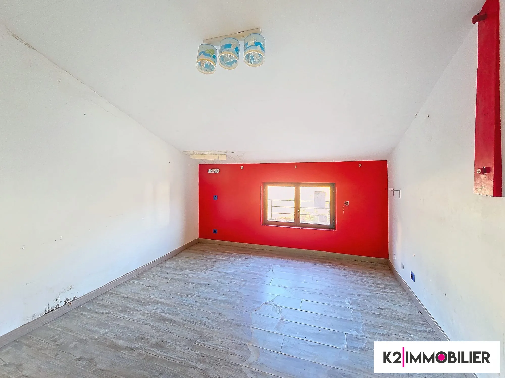 Appartement T3/4 à vendre à Privas avec jardin de 500 m² et fort potentiel 