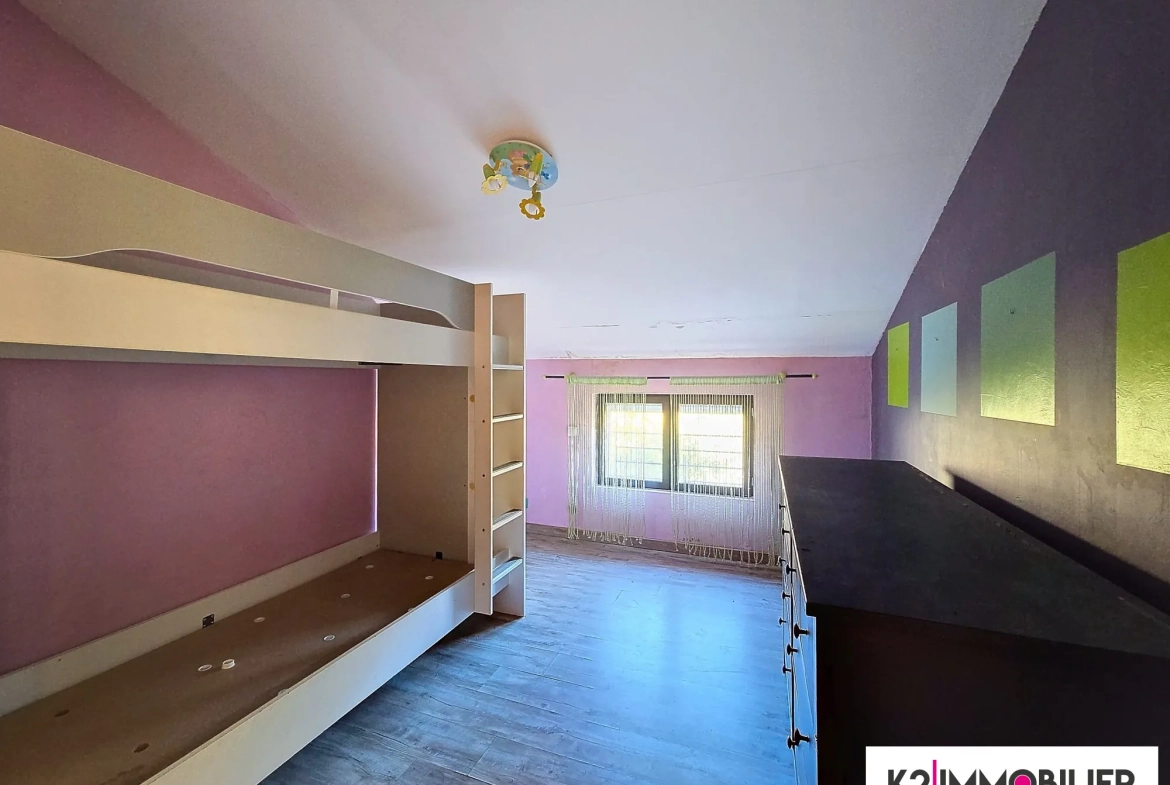 Appartement T3/4 à vendre à Privas avec jardin de 500 m² et fort potentiel 