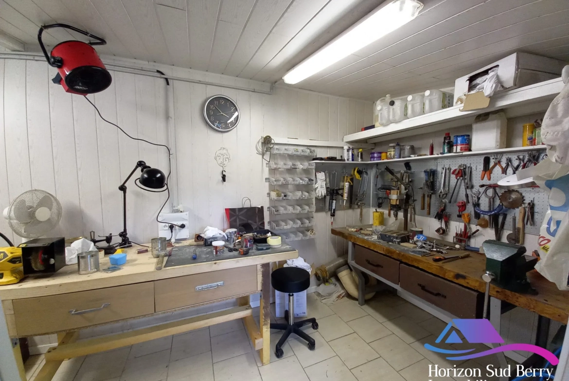 atelier Maison rénovée avec jardin et garage dans le Sud du Berry 