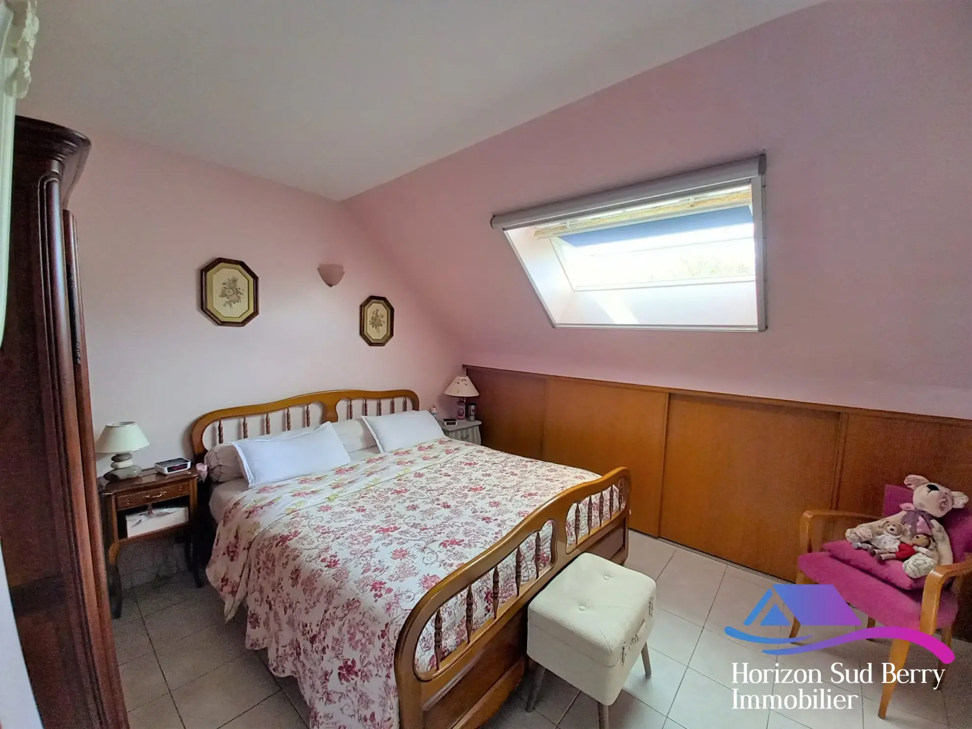 chambre 3 Maison rénovée avec jardin et garage dans le Sud du Berry 