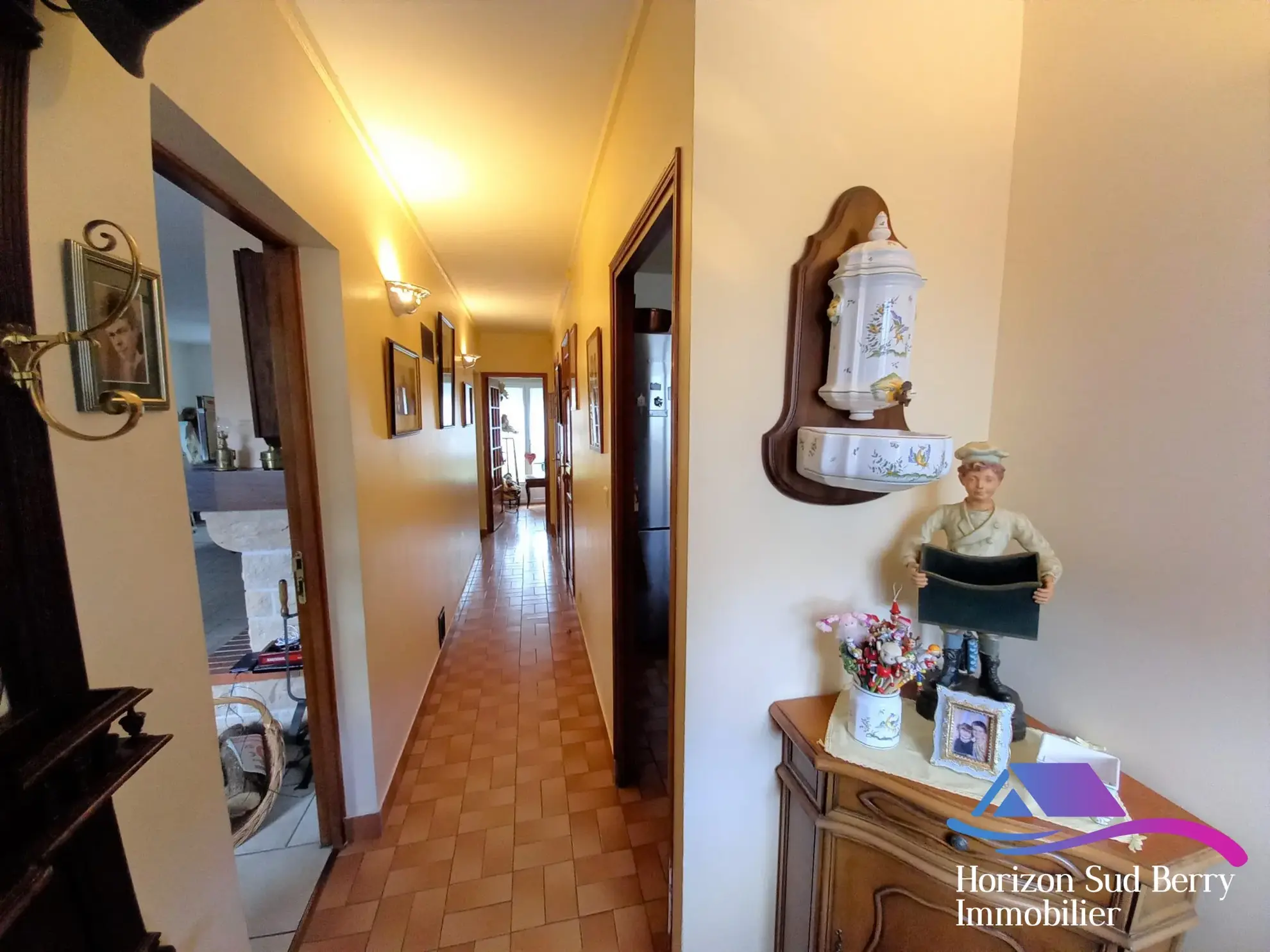 couloir Maison rénovée avec jardin et garage dans le Sud du Berry 