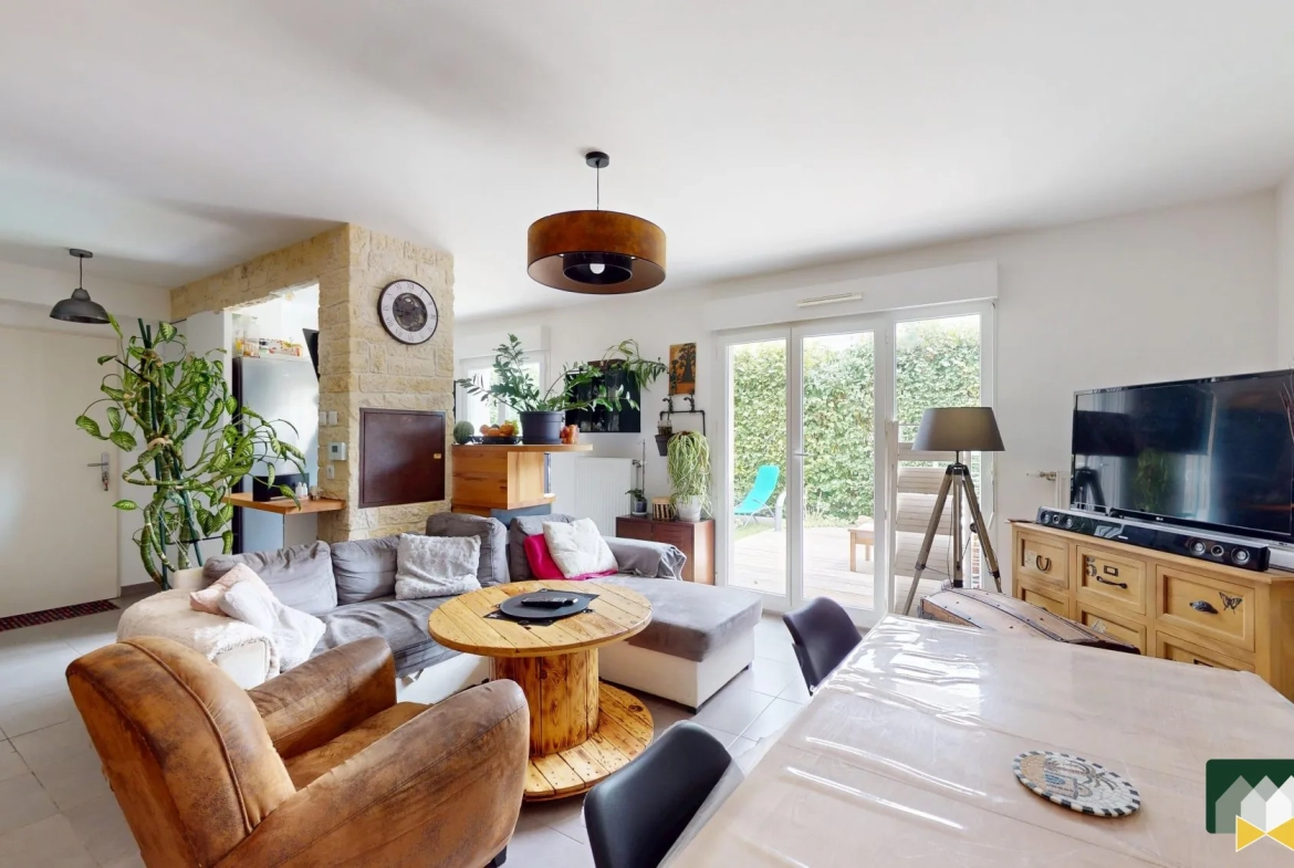 Séjour Appartement duplex avec jardin et terrasse à Chartres – Logement 3 pièces 