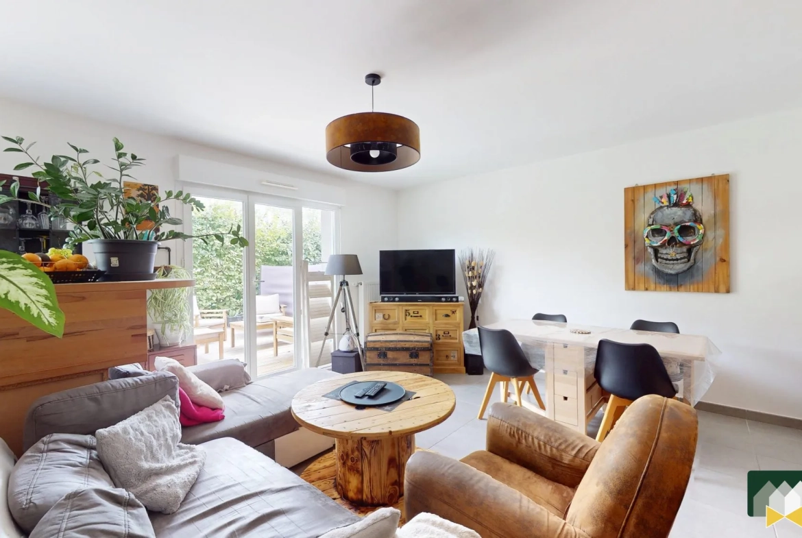 Séjour  Appartement duplex avec jardin et terrasse à Chartres – Logement 3 pièces 