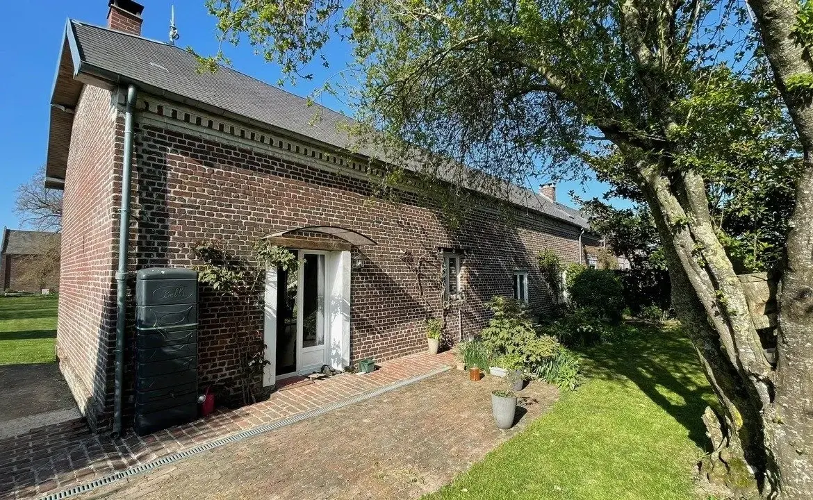 Maison à vendre à Mesnil-Saint-Nicaise avec jardin et dépendances 