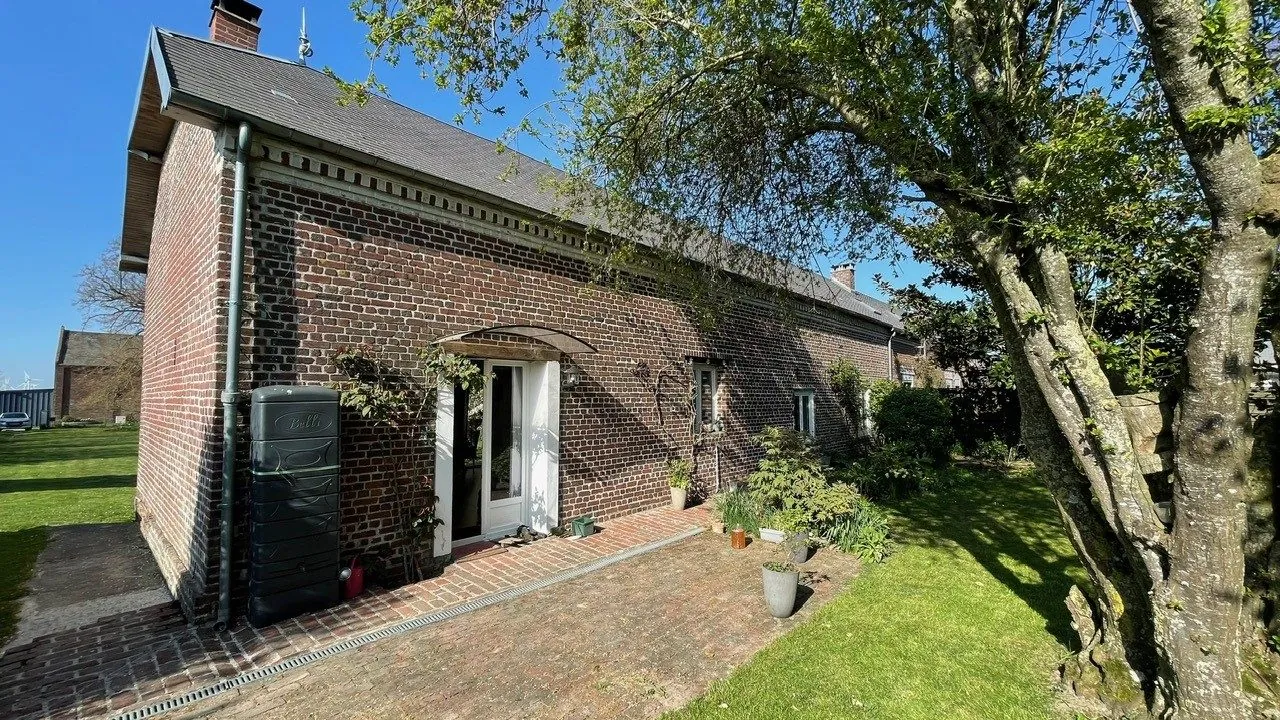 Maison à vendre à Mesnil-Saint-Nicaise avec jardin et dépendances 