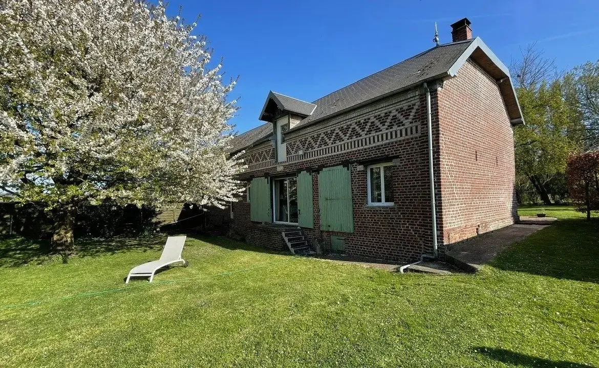 Maison à vendre à Mesnil-Saint-Nicaise avec jardin et dépendances 