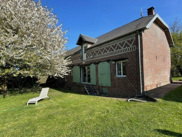 Maison à vendre à Mesnil-Saint-Nicaise avec jardin et dépendances