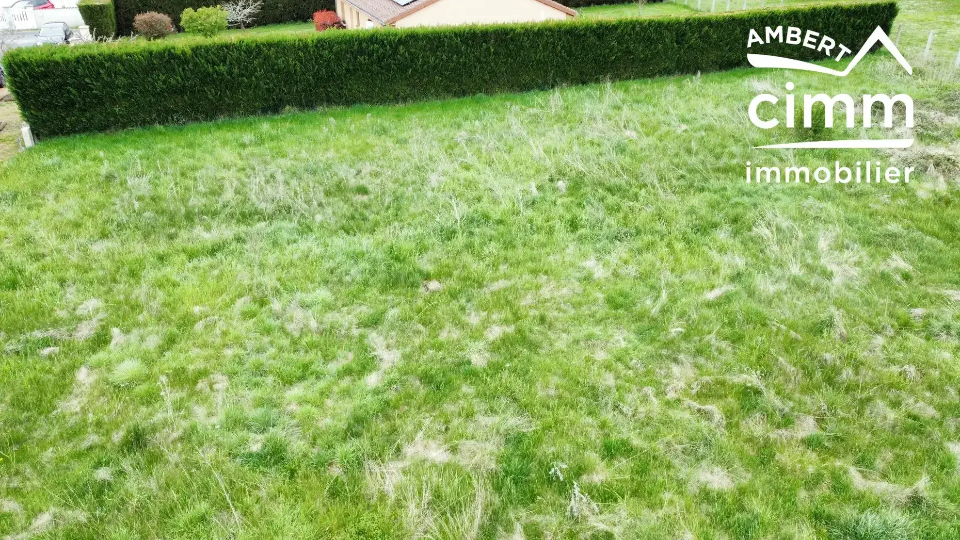 Terrain constructible à Marsac en Livradois - divisible et viabilisé, idéal pour construise ou investissement 