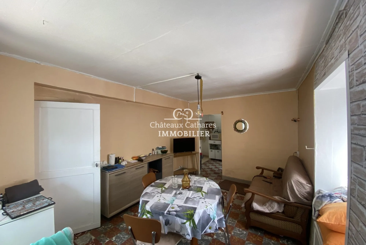 Maison de village à rénover avec grand potentiel à Salvezines - 110 m² 