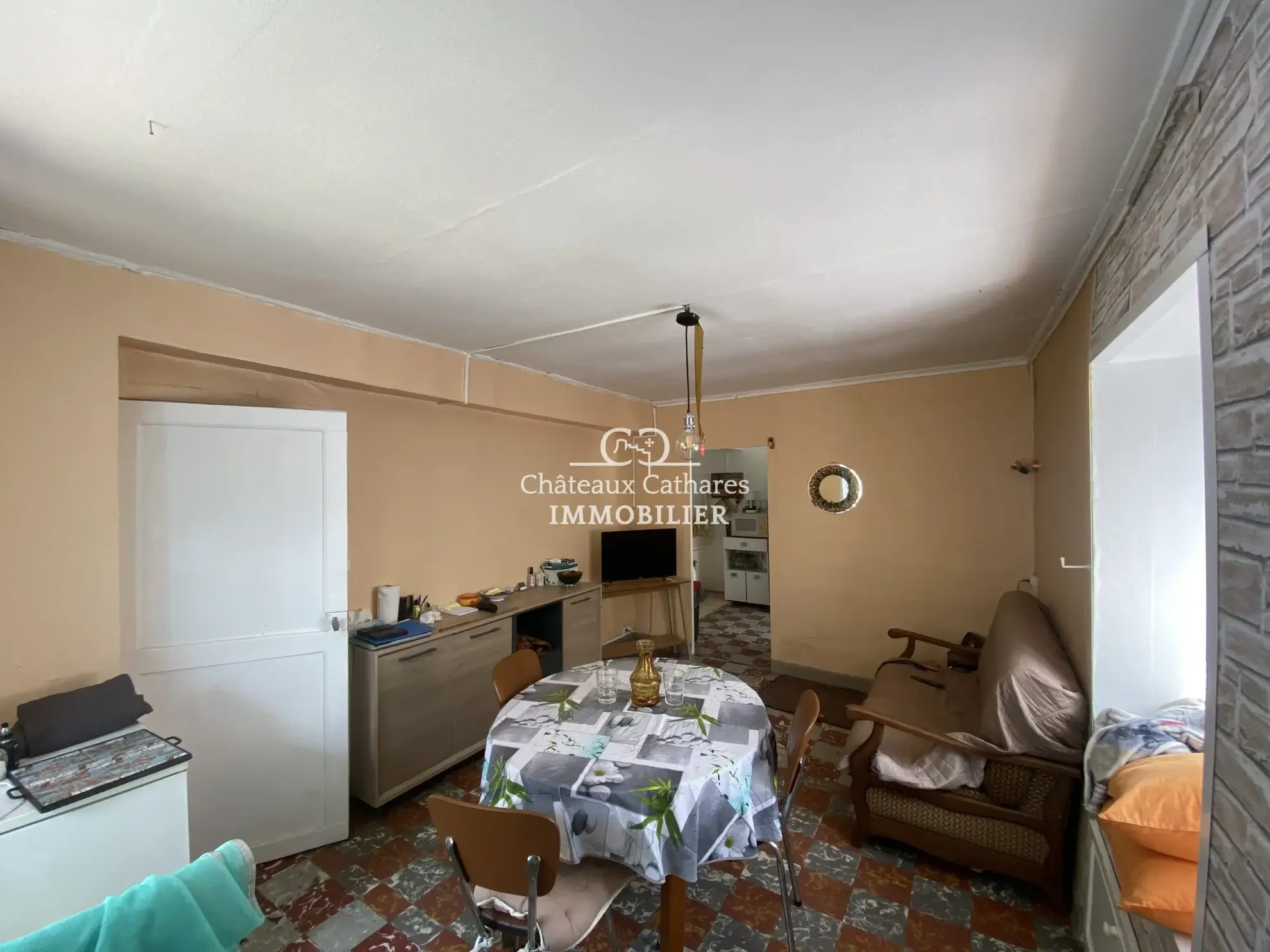 Maison de village à rénover avec grand potentiel à Salvezines - 110 m² 