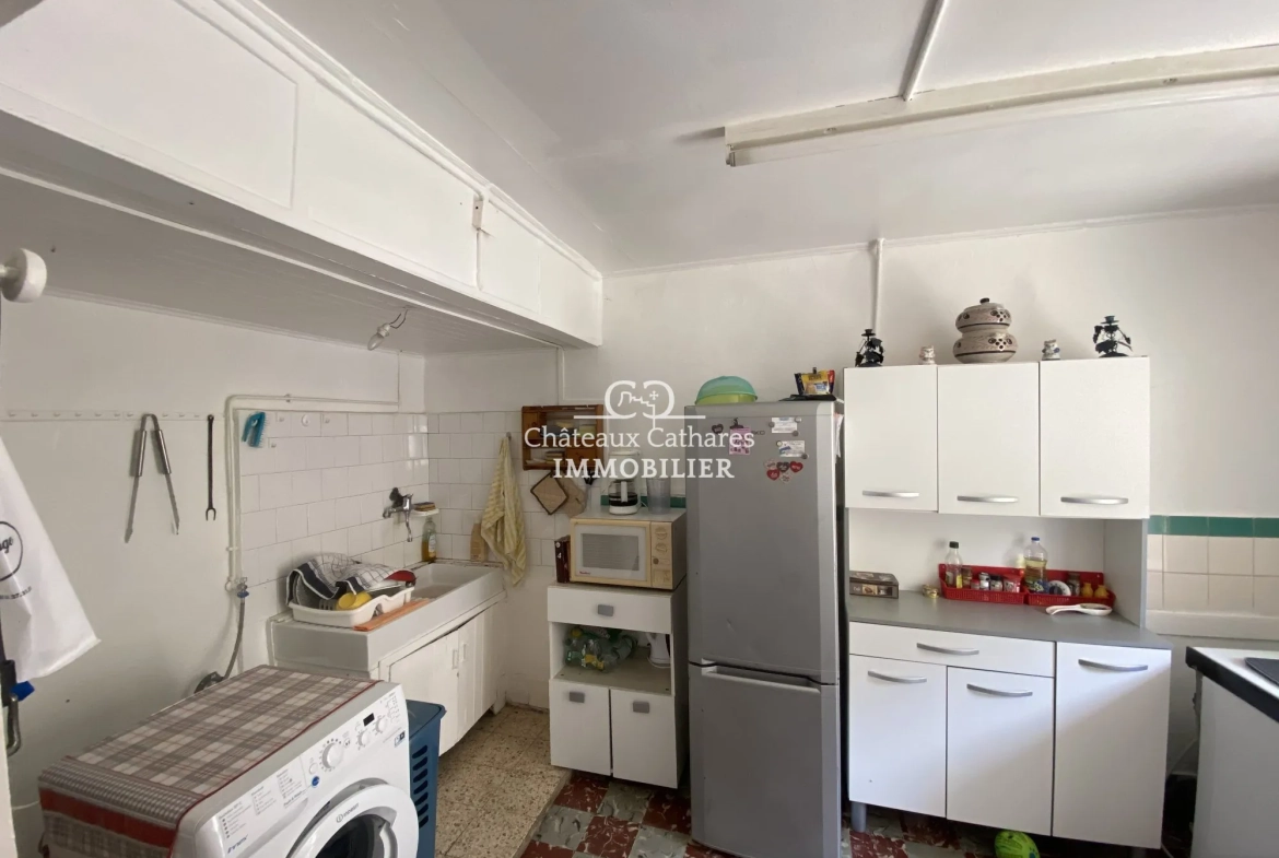 Maison de village à rénover avec grand potentiel à Salvezines - 110 m² 