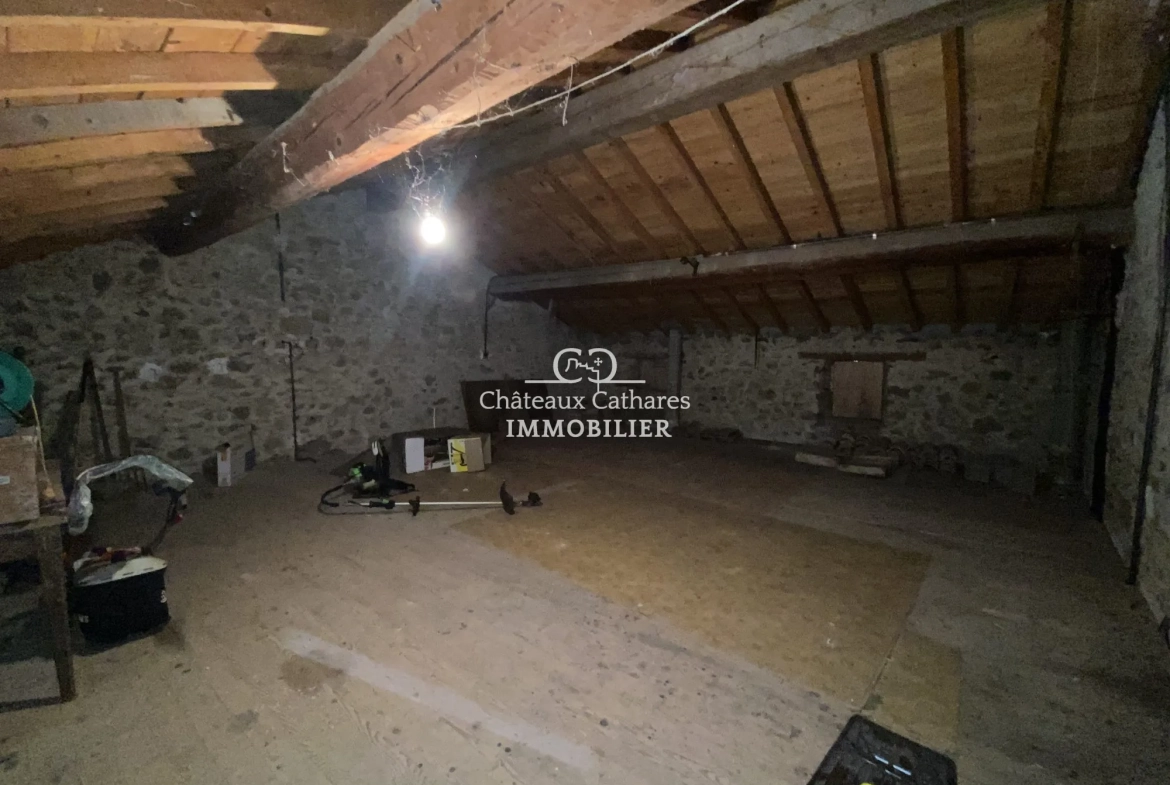 Maison de village à rénover avec grand potentiel à Salvezines - 110 m² 
