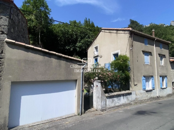 Maison de village à rénover avec grand potentiel à Salvezines - 110 m²
