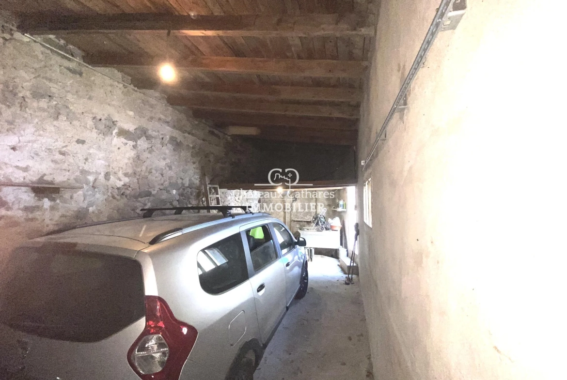 Maison de village à rénover avec grand potentiel à Salvezines - 110 m² 