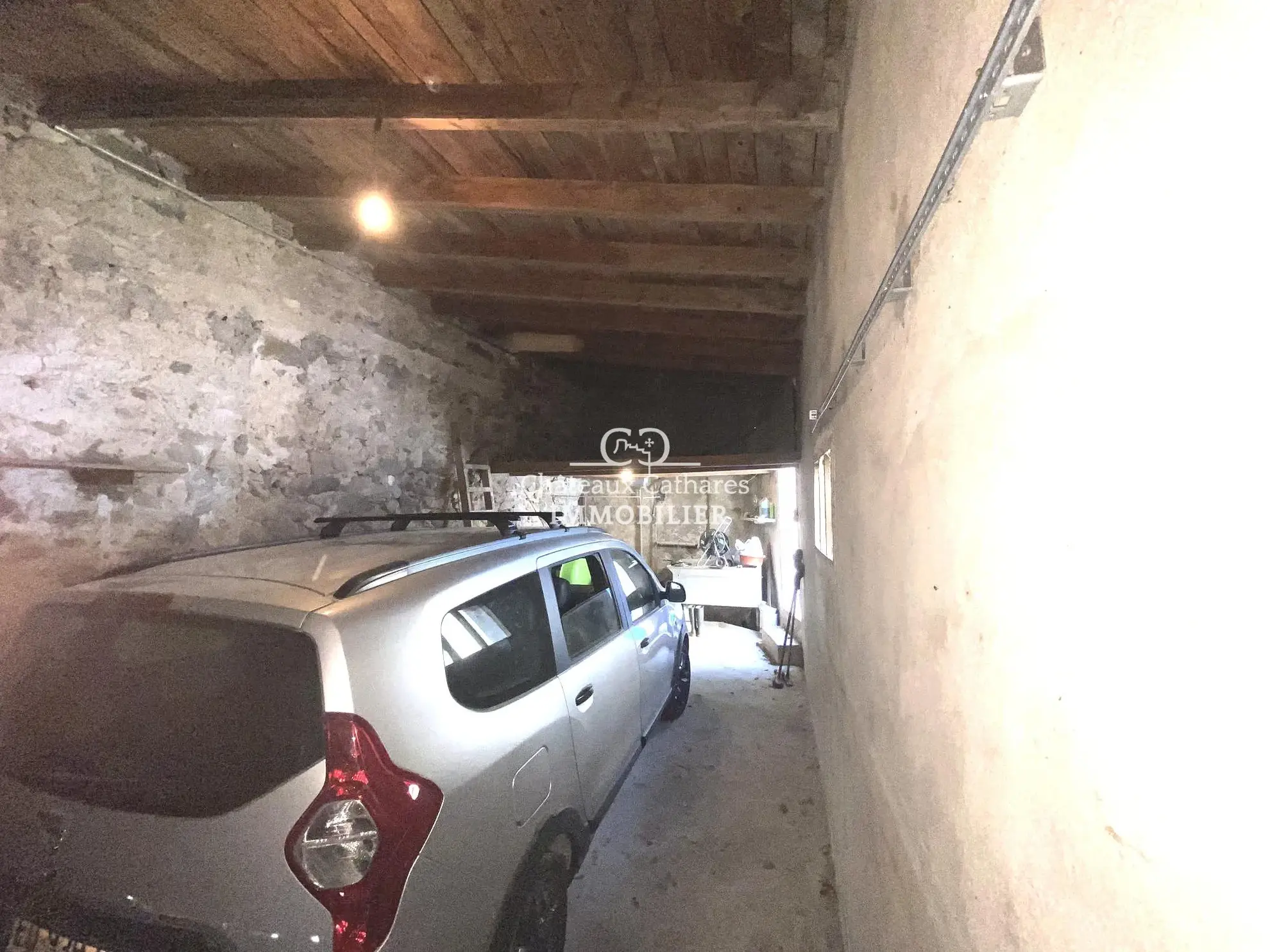 Maison de village à rénover avec grand potentiel à Salvezines - 110 m² 
