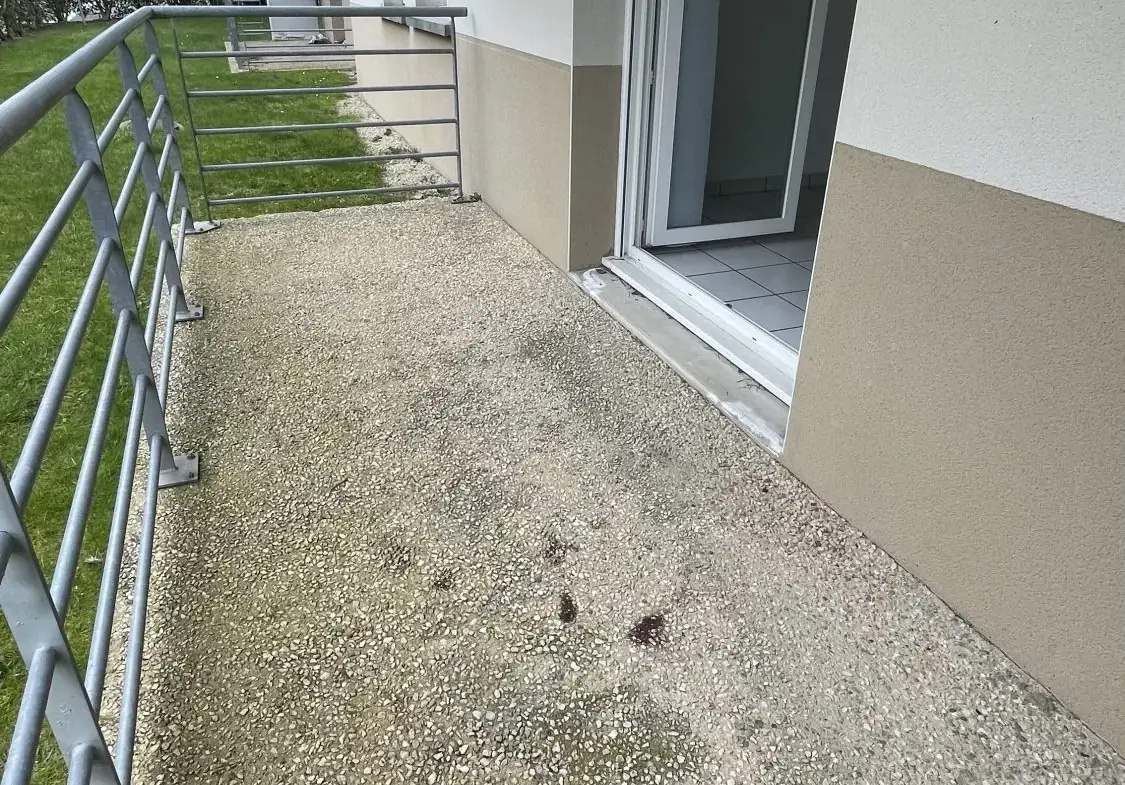 A vendre appartement 2 pièces de 54,07 m² à Pleurtuit avec parking, en bon état 