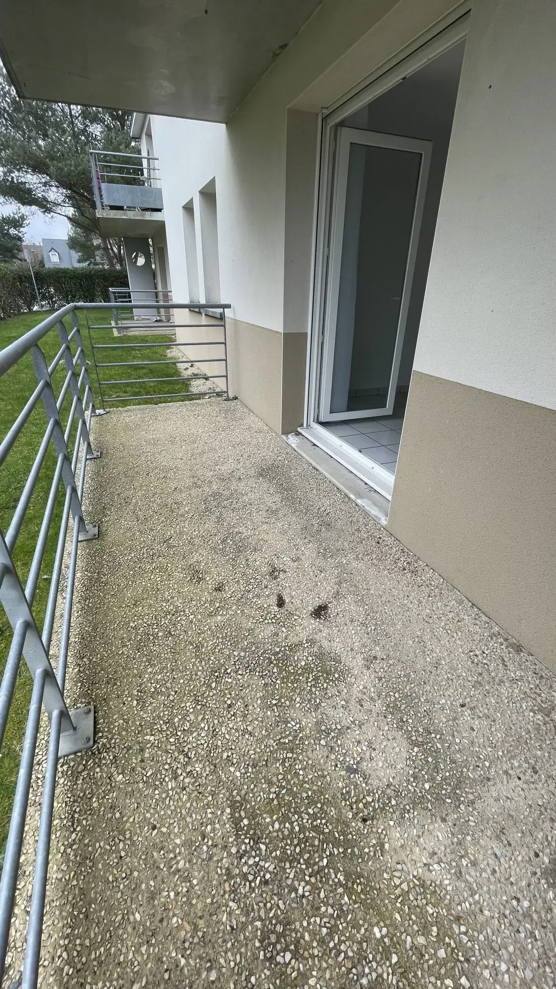 A vendre appartement 2 pièces de 54,07 m² à Pleurtuit avec parking, en bon état 