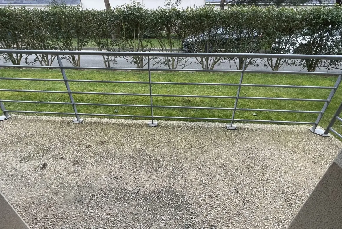 A vendre appartement 2 pièces de 54,07 m² à Pleurtuit avec parking, en bon état 