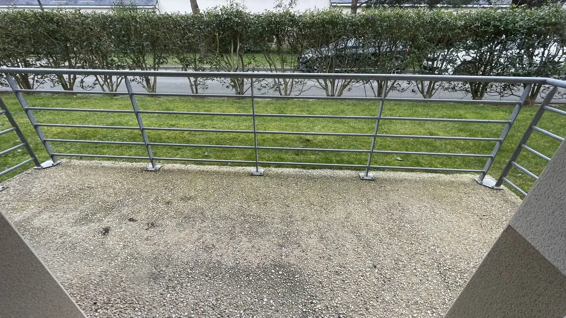 A vendre appartement 2 pièces de 54,07 m² à Pleurtuit avec parking, en bon état 