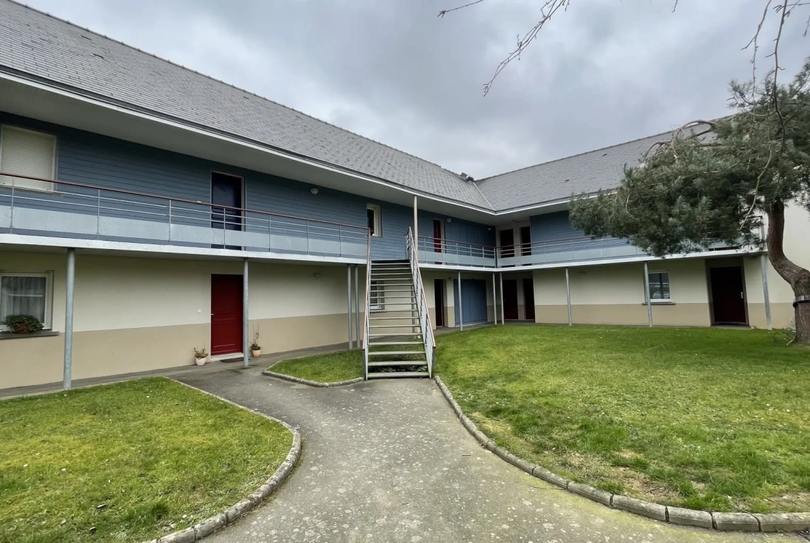 A vendre appartement 2 pièces de 54,07 m² à Pleurtuit avec parking, en bon état 