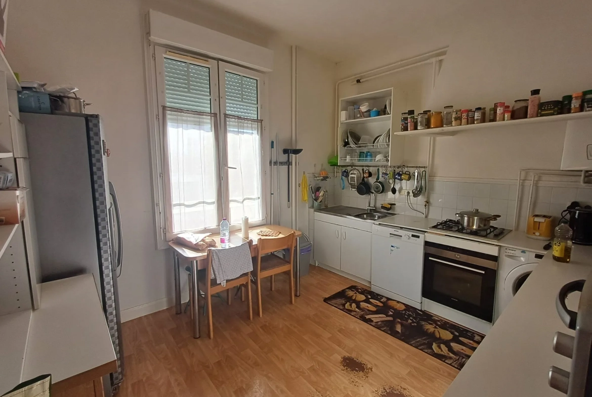 Appartement T3 de 73 m² à Pau Phoebus avec parking et cave 