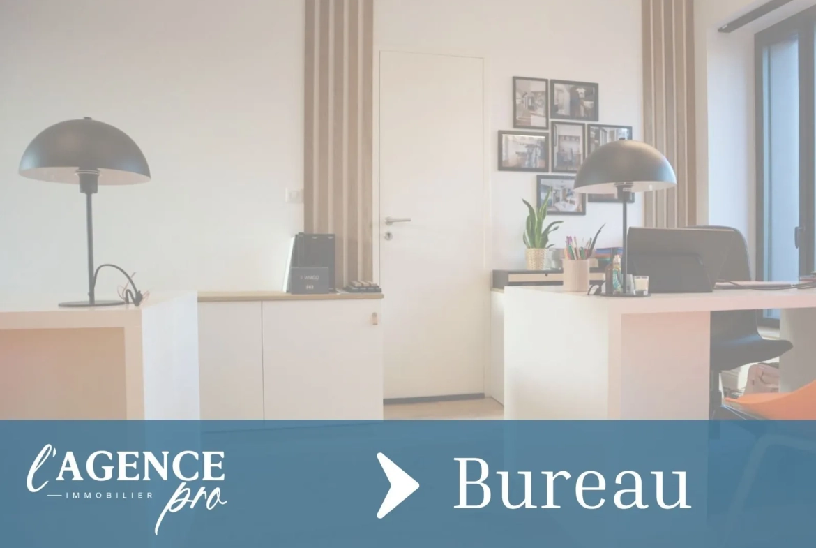 Bureaux à vendre à Auray Porte Océane - Local professionnel de 57 m² 