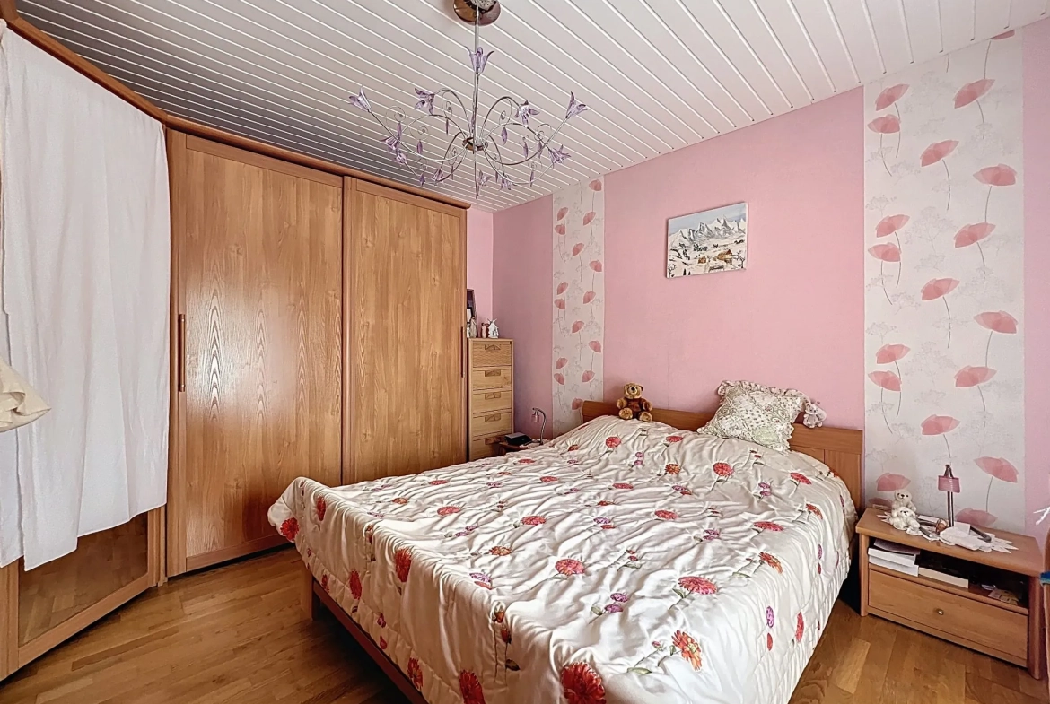 Maison à vendre à Audincourt de 116 m² avec terrain de 12 ares, à rénover 