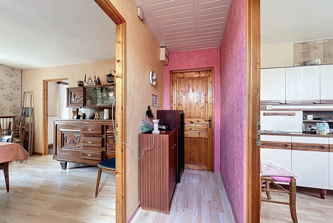 Maison à vendre à Audincourt de 116 m² avec terrain de 12 ares, à rénover 