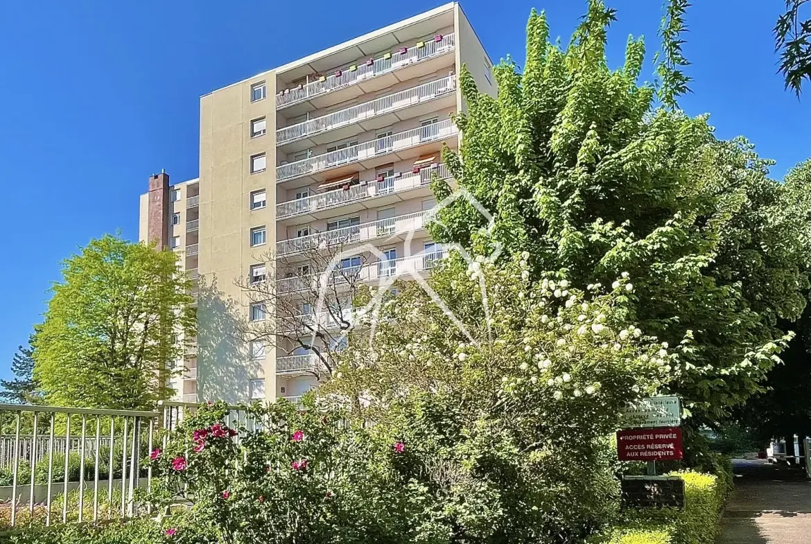 Spacieux appartement T3 à rénover à Sotteville-Lès-Rouen, 87,84 m², balcon, cave et parking privé 