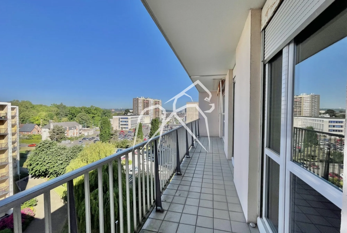 Spacieux appartement T3 à rénover à Sotteville-Lès-Rouen, 87,84 m², balcon, cave et parking privé 