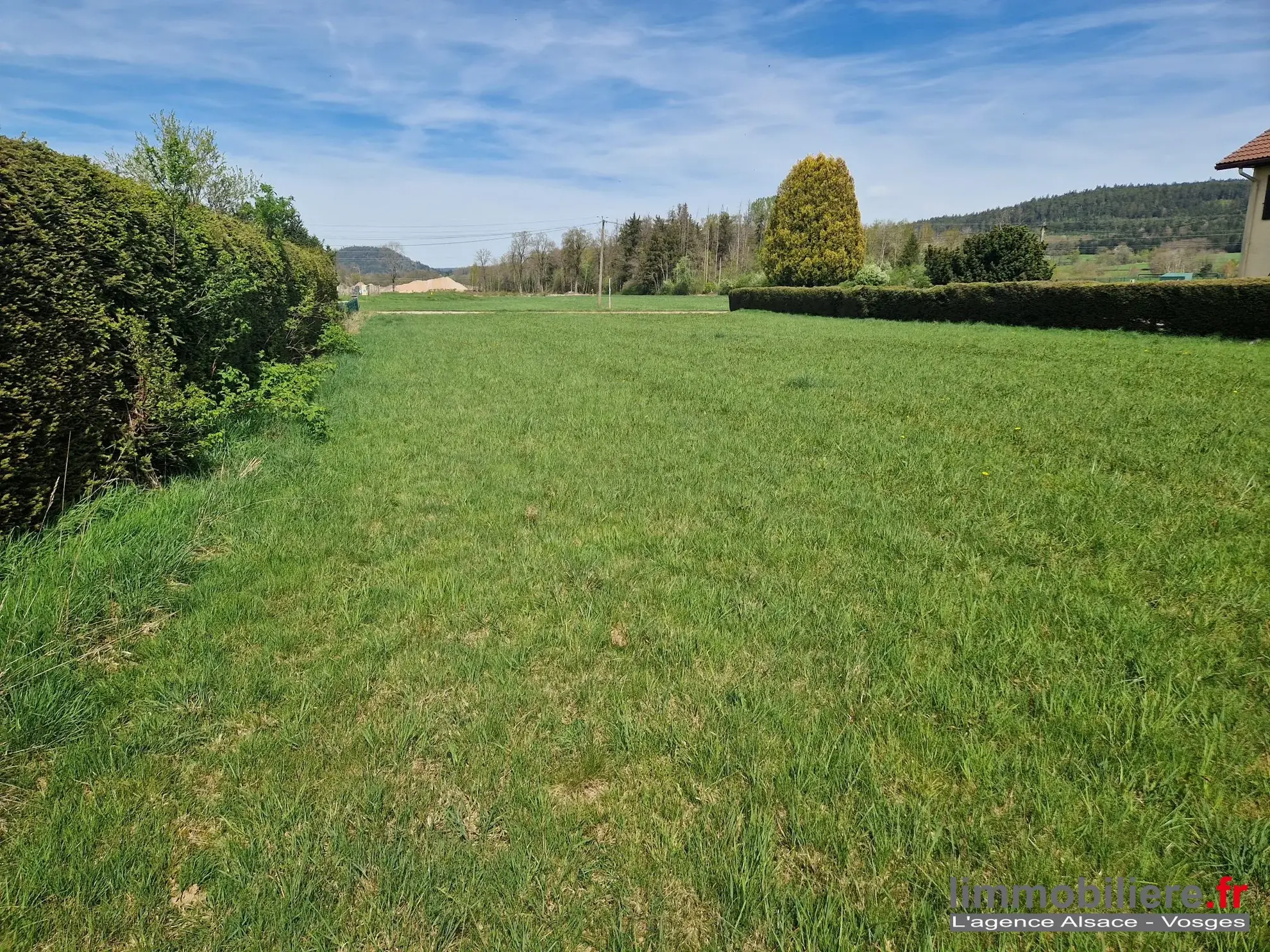 Terrain constructible à vendre à Corcieux de 3 010 m² 