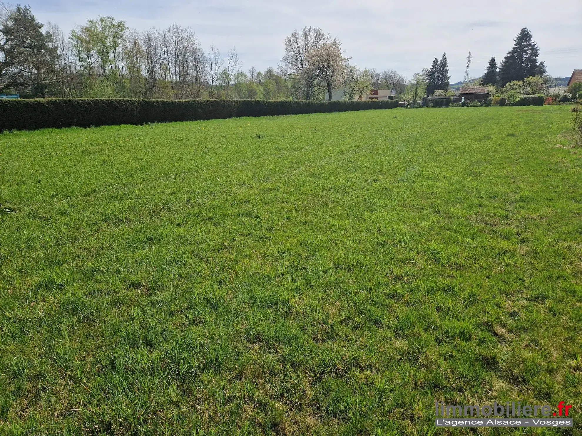 Terrain constructible à vendre à Corcieux de 3 010 m² 
