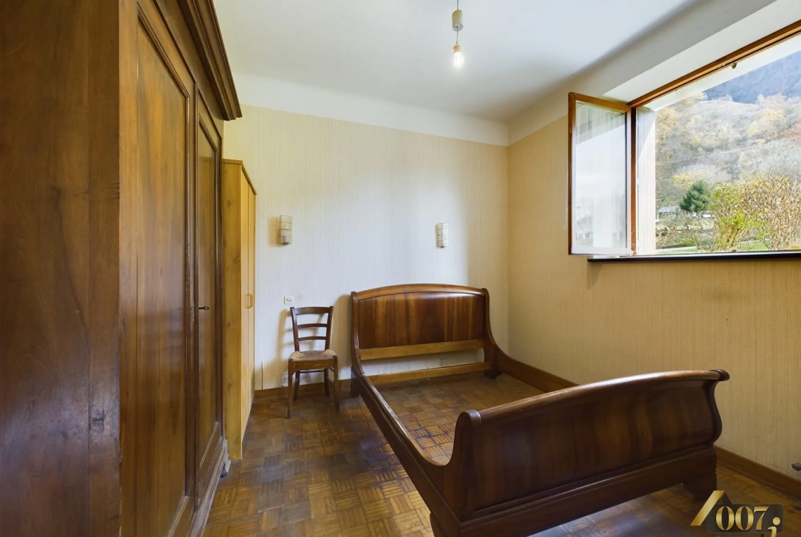 Maison ancienne à Cevins avec jardin et vue montagne à vendre 