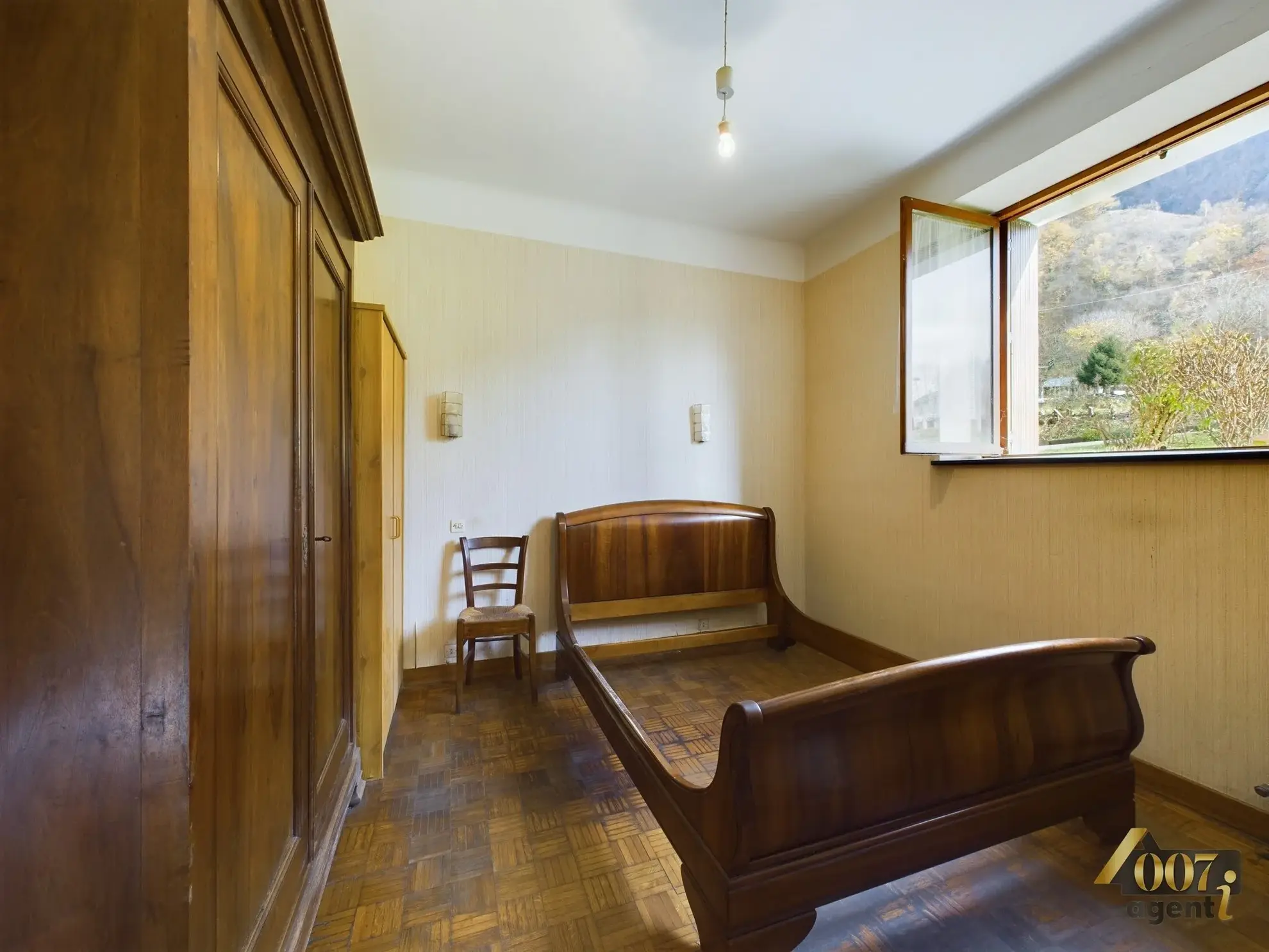Maison ancienne à Cevins avec jardin et vue montagne à vendre 