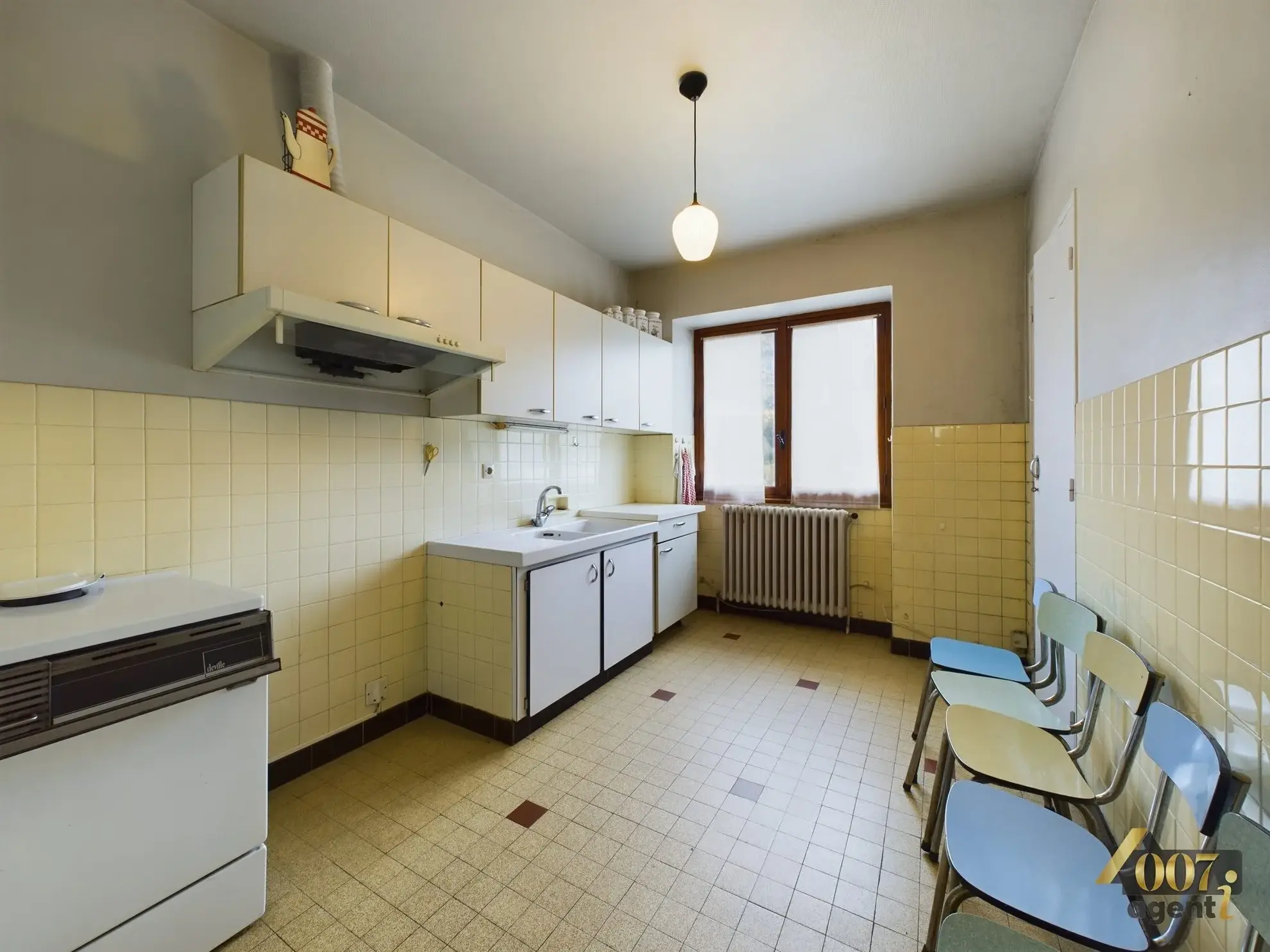 Maison ancienne à Cevins avec jardin et vue montagne à vendre 