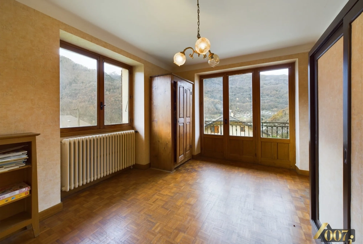 Maison ancienne à Cevins avec jardin et vue montagne à vendre 