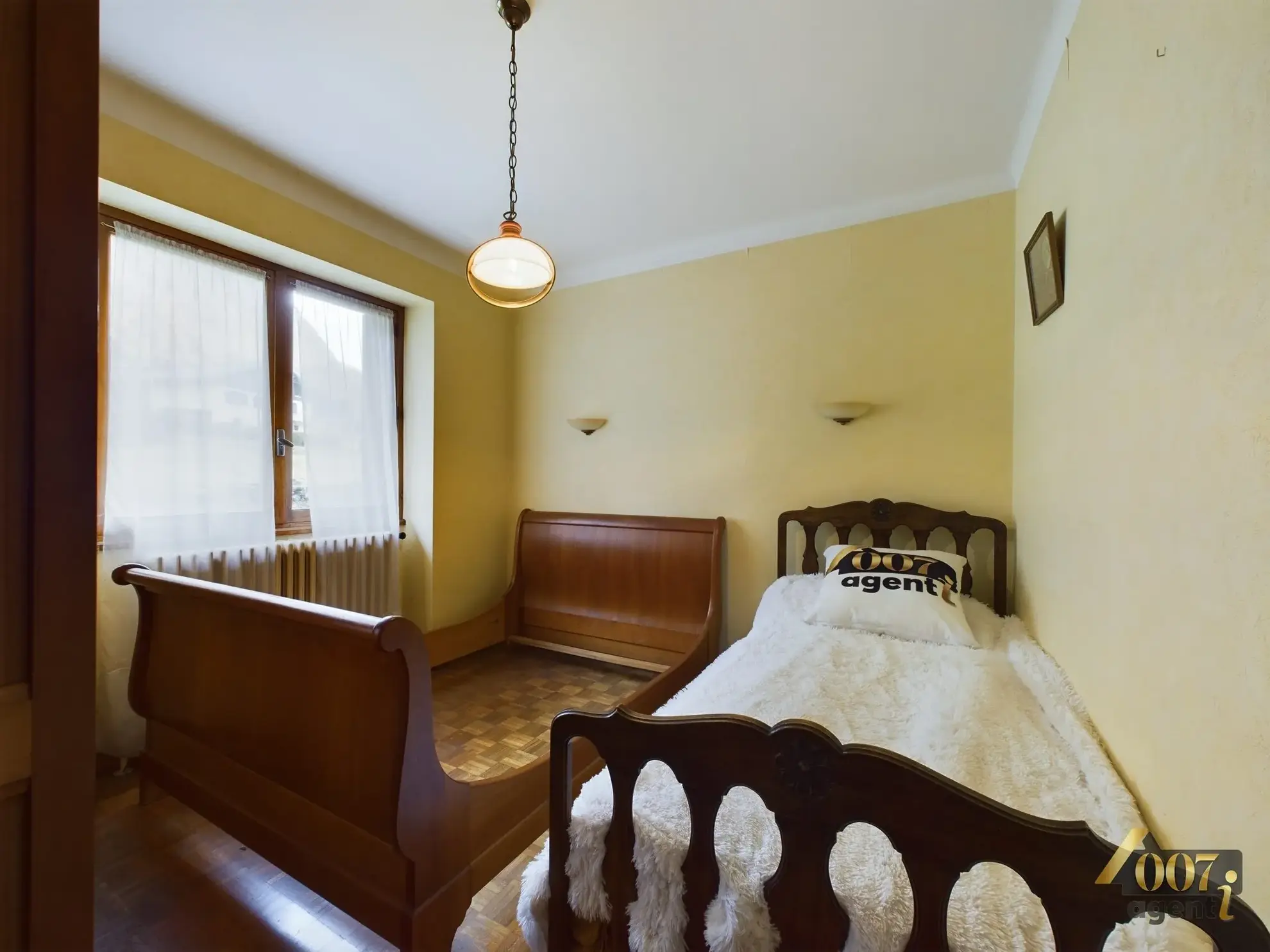 Maison ancienne à Cevins avec jardin et vue montagne à vendre 