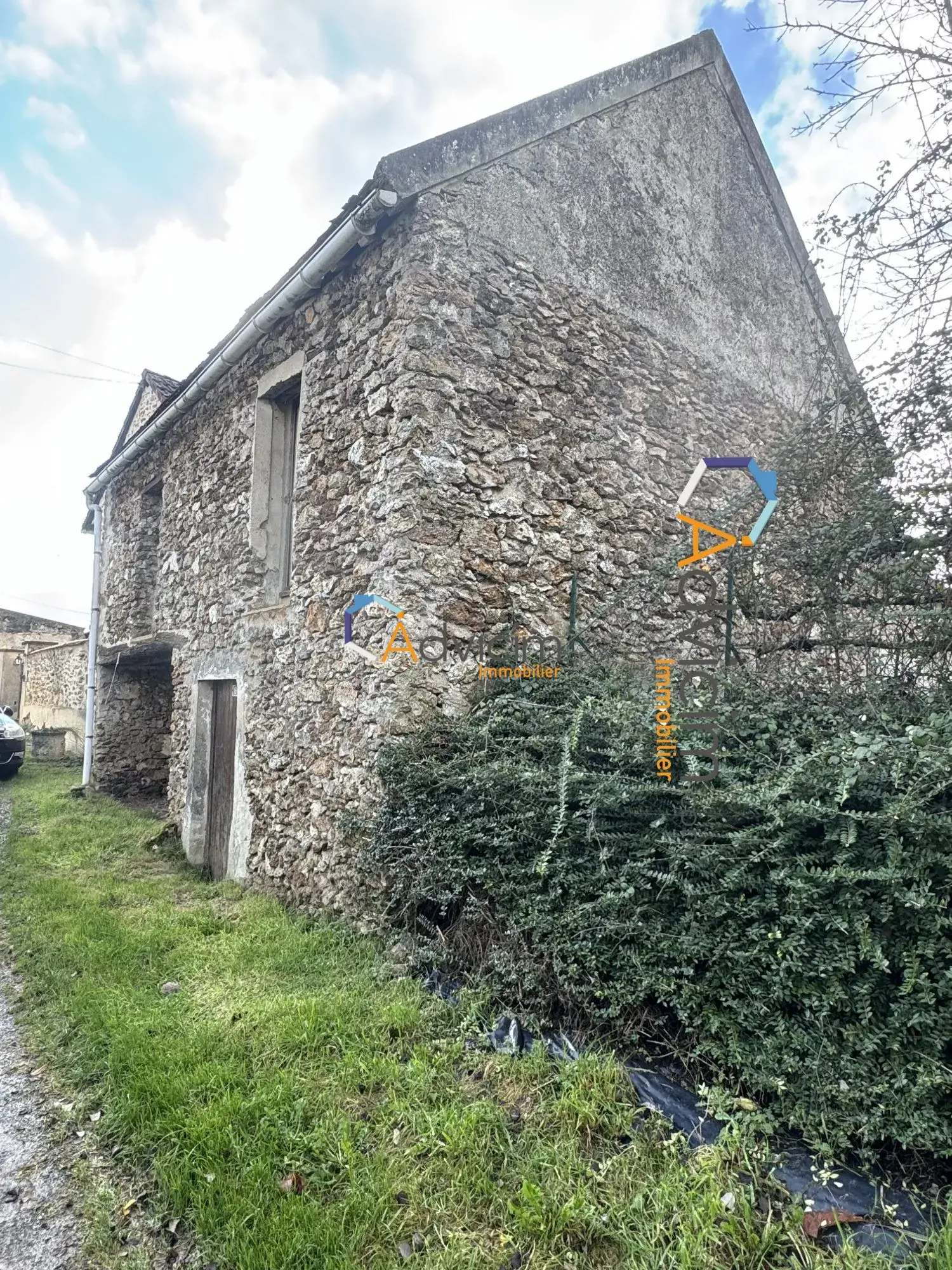 Belle grange à rénover à Viffort avec potentiel authentique 