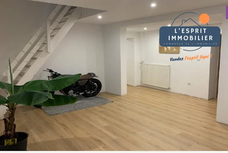 Maison individuelle rénovée avec grand terrain à Willerwald 