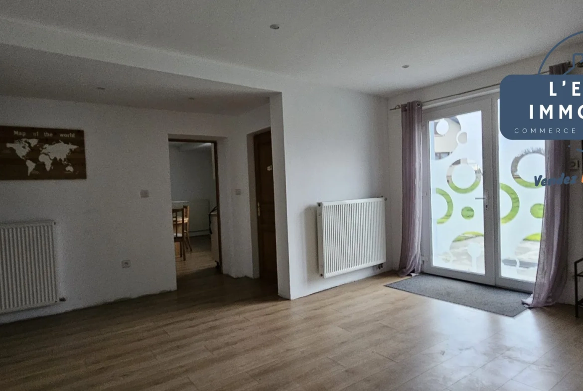 Maison individuelle rénovée avec grand terrain à Willerwald 