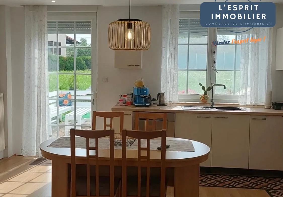 Maison individuelle rénovée avec grand terrain à Willerwald 
