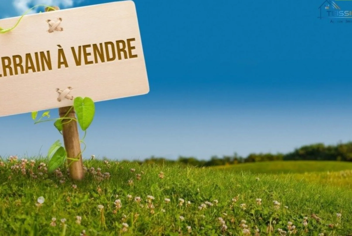 Terrain constructible à vendre à Saint-Benoît - secteur calme avec vue mer et montagne 
