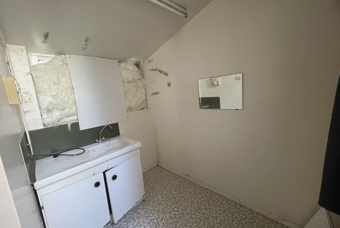 Appartement 4 pièces rénové à Saint Affrique avec cour intérieure 