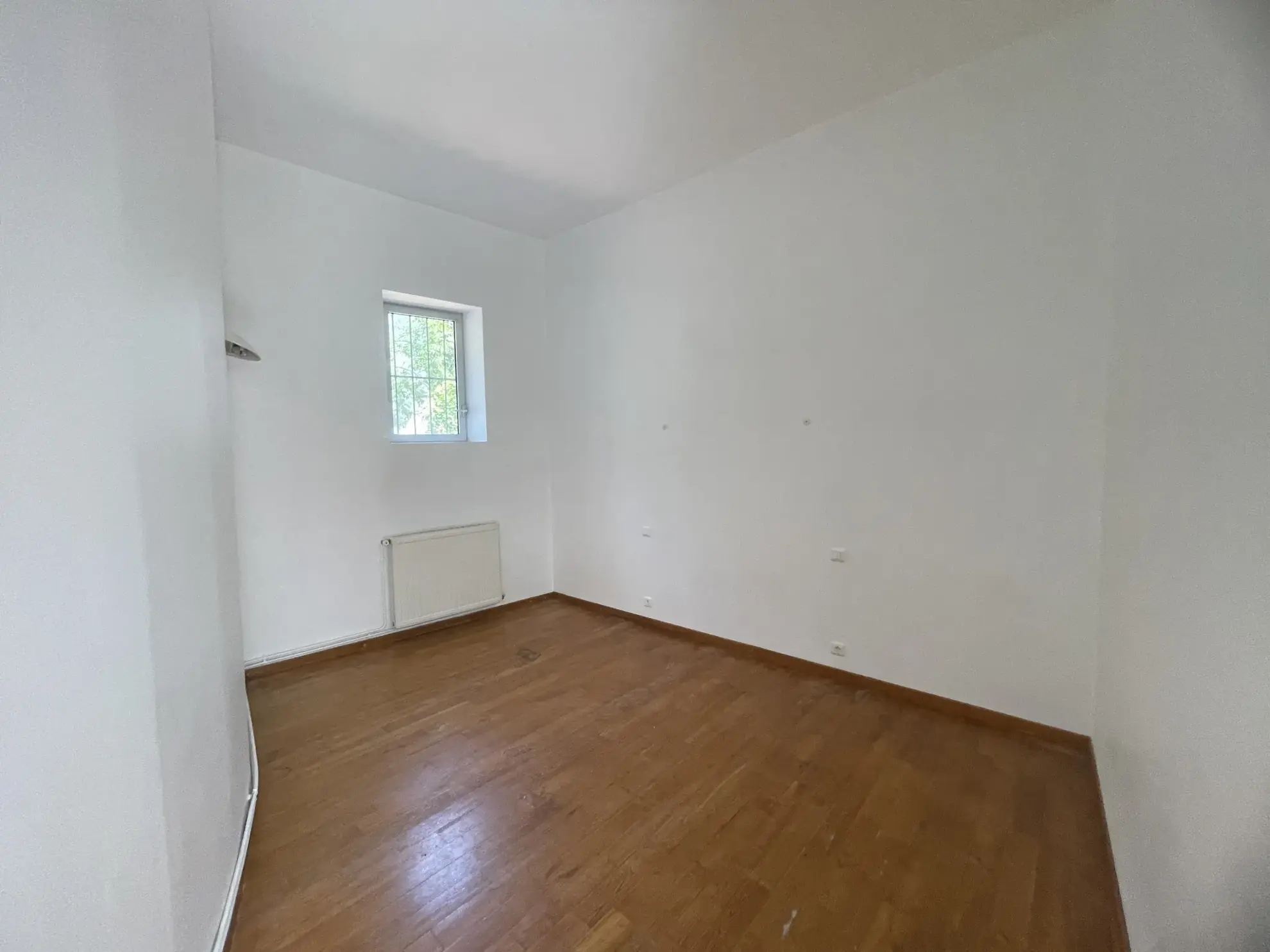 Appartement 4 pièces rénové à Saint Affrique avec cour intérieure 