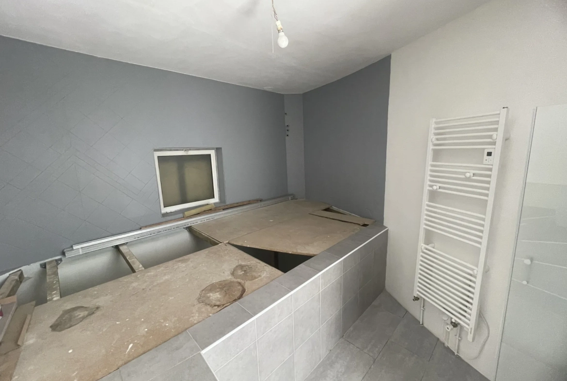 Appartement 4 pièces rénové à Saint Affrique avec cour intérieure 