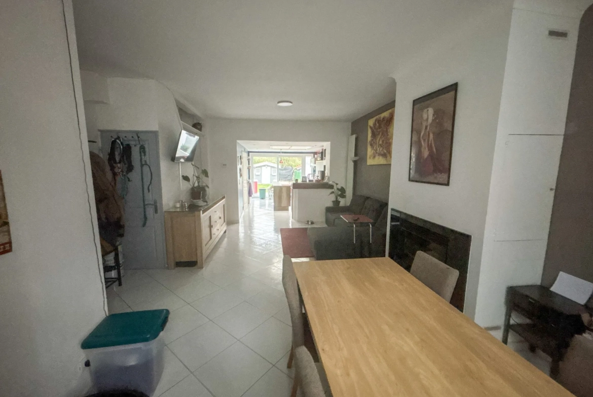 Charmante maison à vendre à Wattrelos – 3 chambres, jardin, cave, idéal famille 
