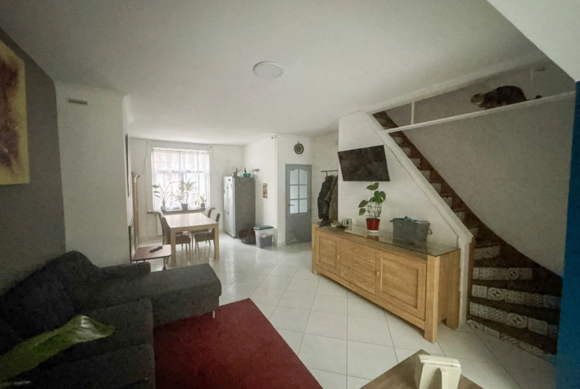 Charmante maison à vendre à Wattrelos – 3 chambres, jardin, cave, idéal famille 