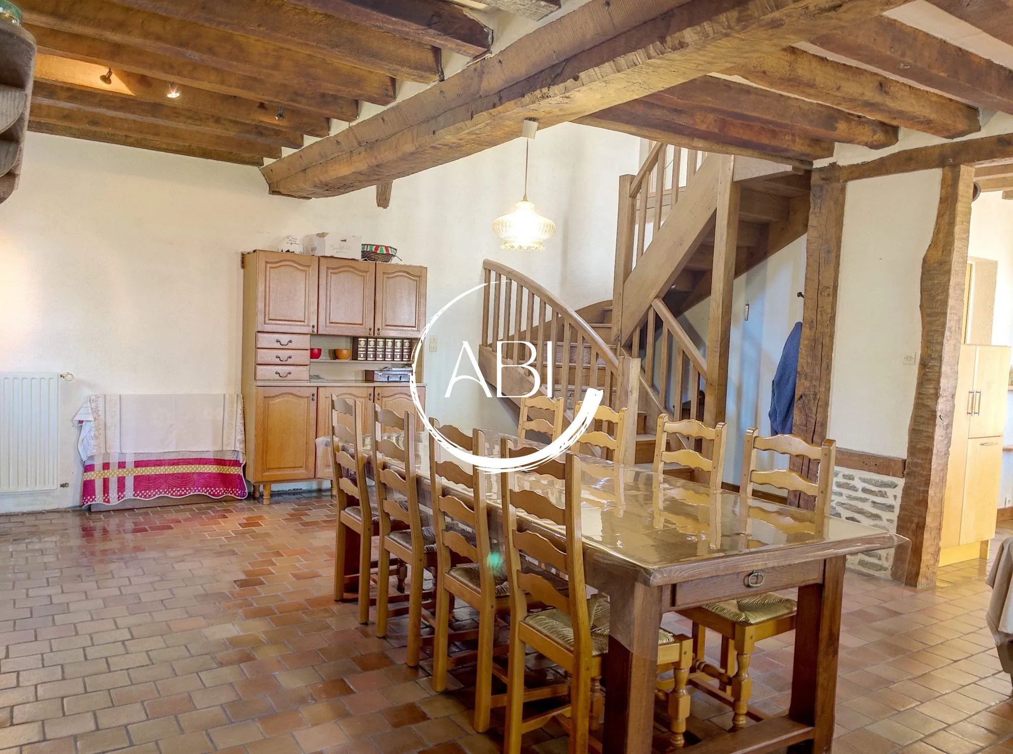 Maison en pierre de 146 m² avec dépendance à Thuboeuf, Nord-Mayenne 