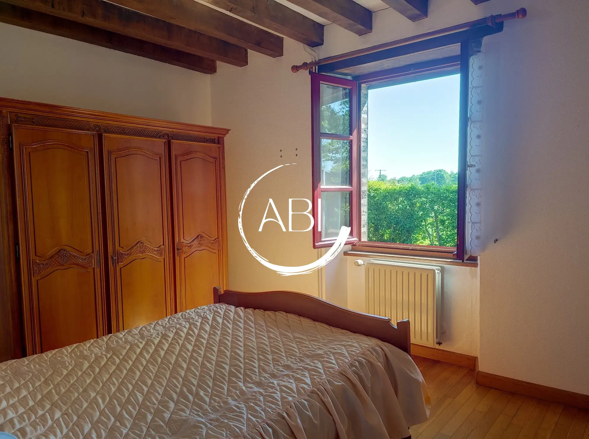 Maison en pierre de 146 m² avec dépendance à Thuboeuf, Nord-Mayenne 